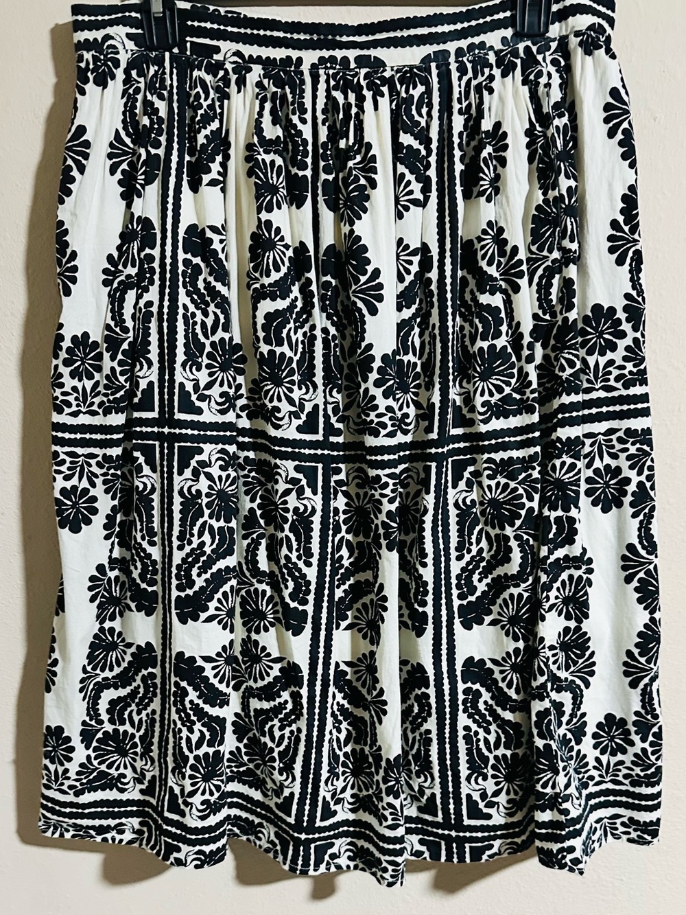 Catherine Malandrino Black & White Floral-Print Midi Skirt